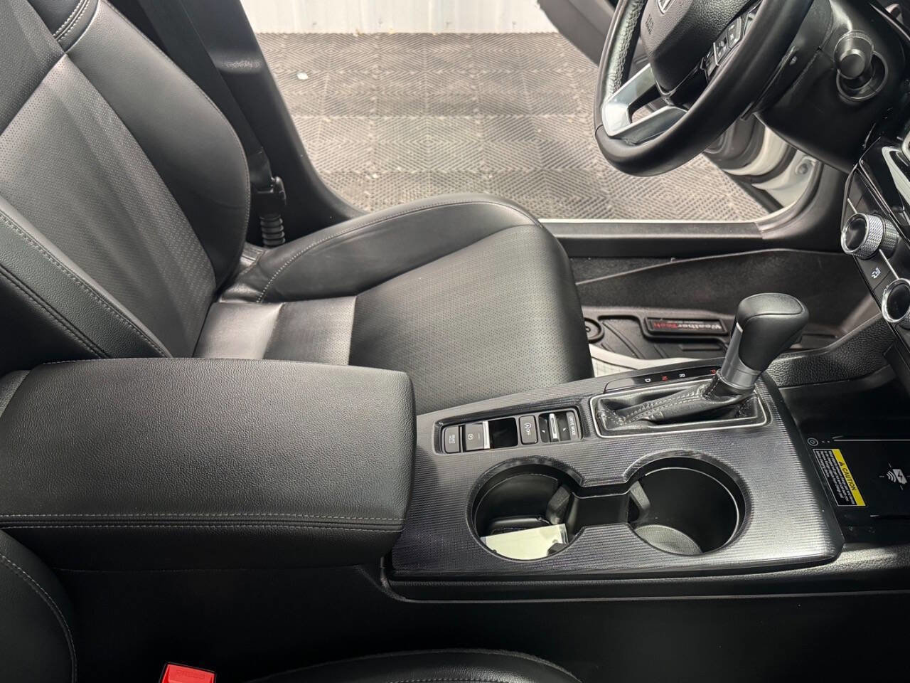 Used 2024 Honda Civic Touring image 22