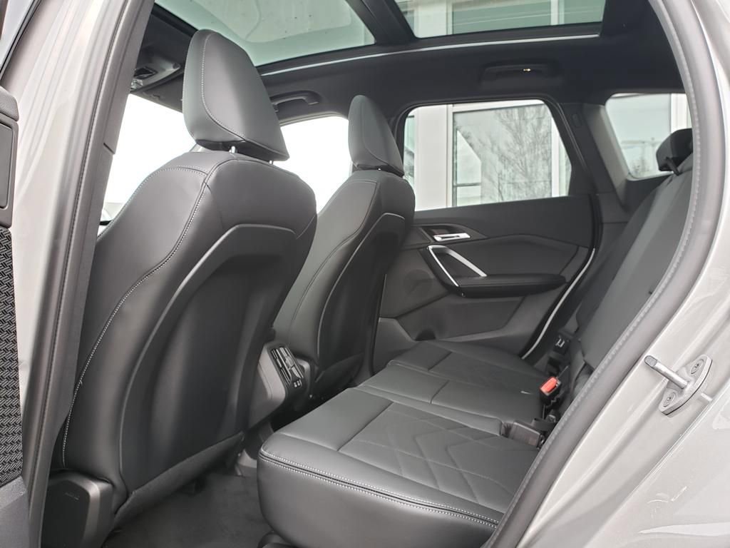 New 2026 BMW X1 xDrive28i w/ Technology Package AWD/4WD image 17