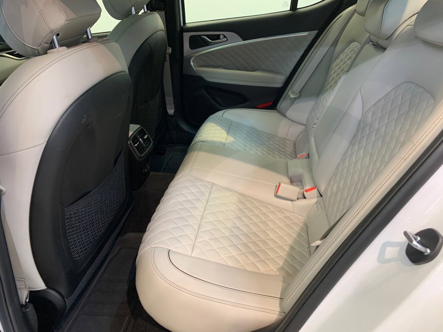 Used 2023 Genesis G70 3.3T w/ Sport Prestige Package image 59