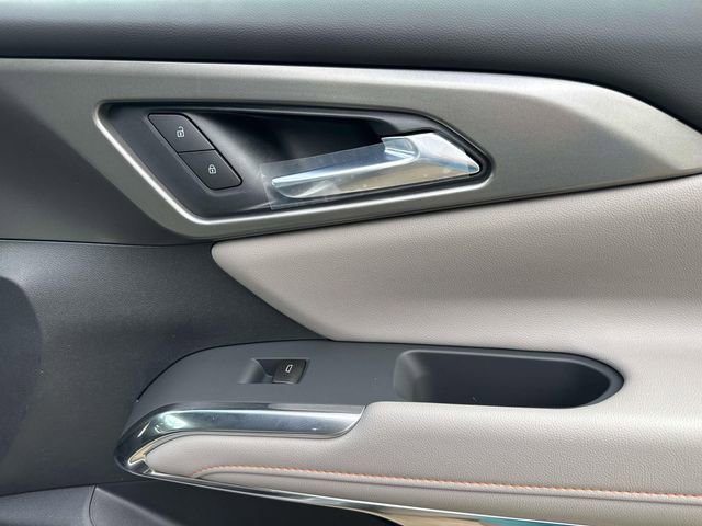 New 2026 Chevrolet Traverse LT w/ LPO, Floor Liner Package FWD image 18