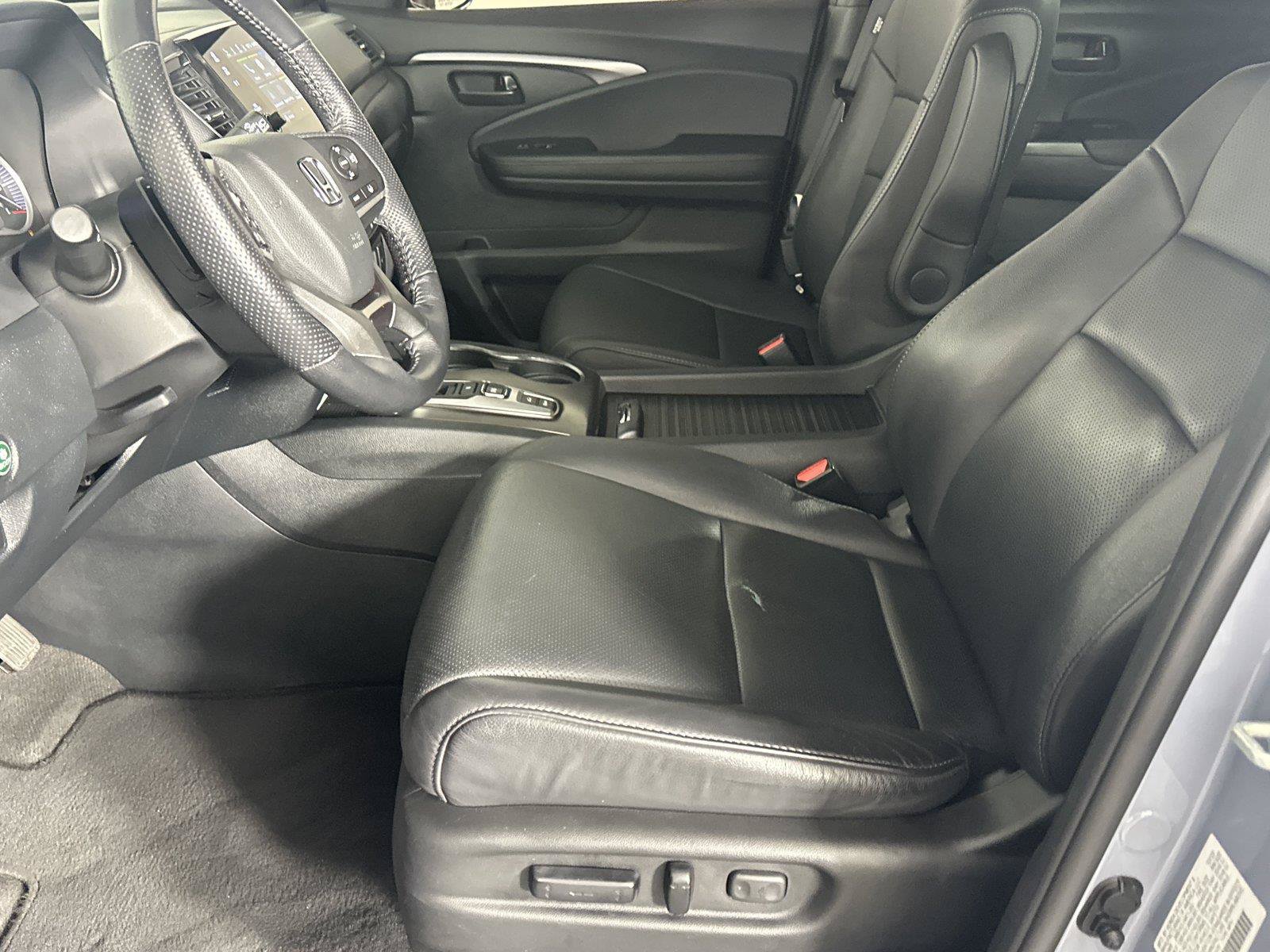 Used 2023 Honda Passport EX-L image 8