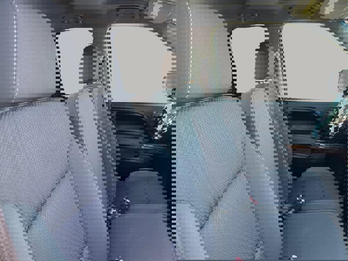 Used 2015 GMC Sierra 1500 SLE image 29