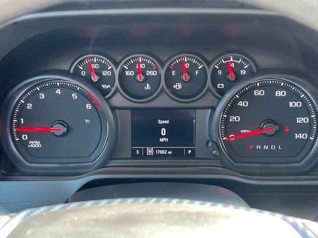 Used 2024 Chevrolet Silverado 2500 Custom w/ Custom Value Package image 8