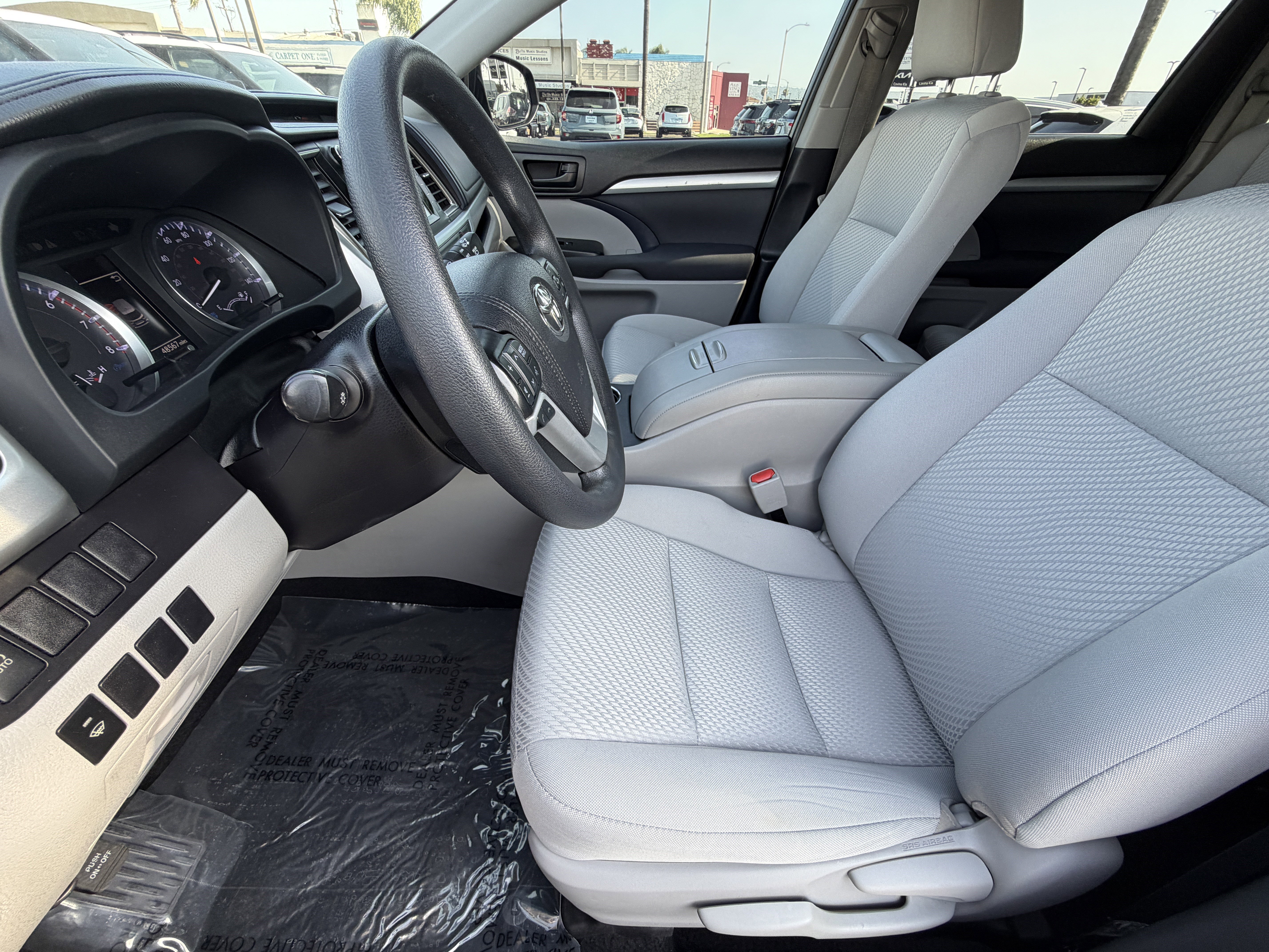 Used 2019 Toyota Highlander LE FWD image 15