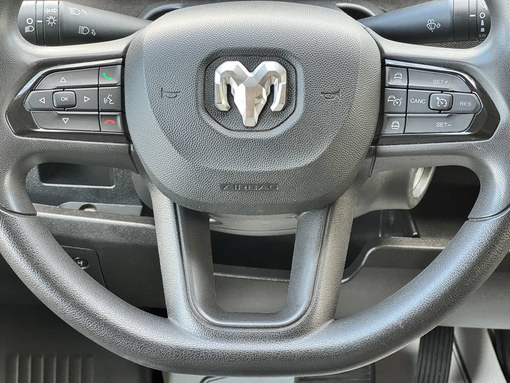 Used 2024 RAM ProMaster 2500 w/ Convenience Group FWD image 20