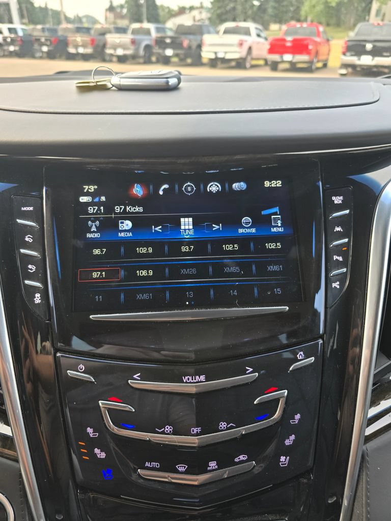 Used 2020 Cadillac Escalade Platinum AWD/4WD image 27