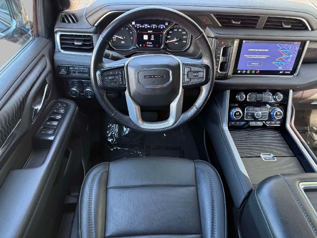 Used 2021 GMC Yukon Denali w/ Advanced Technology Package AWD/4WD image 4