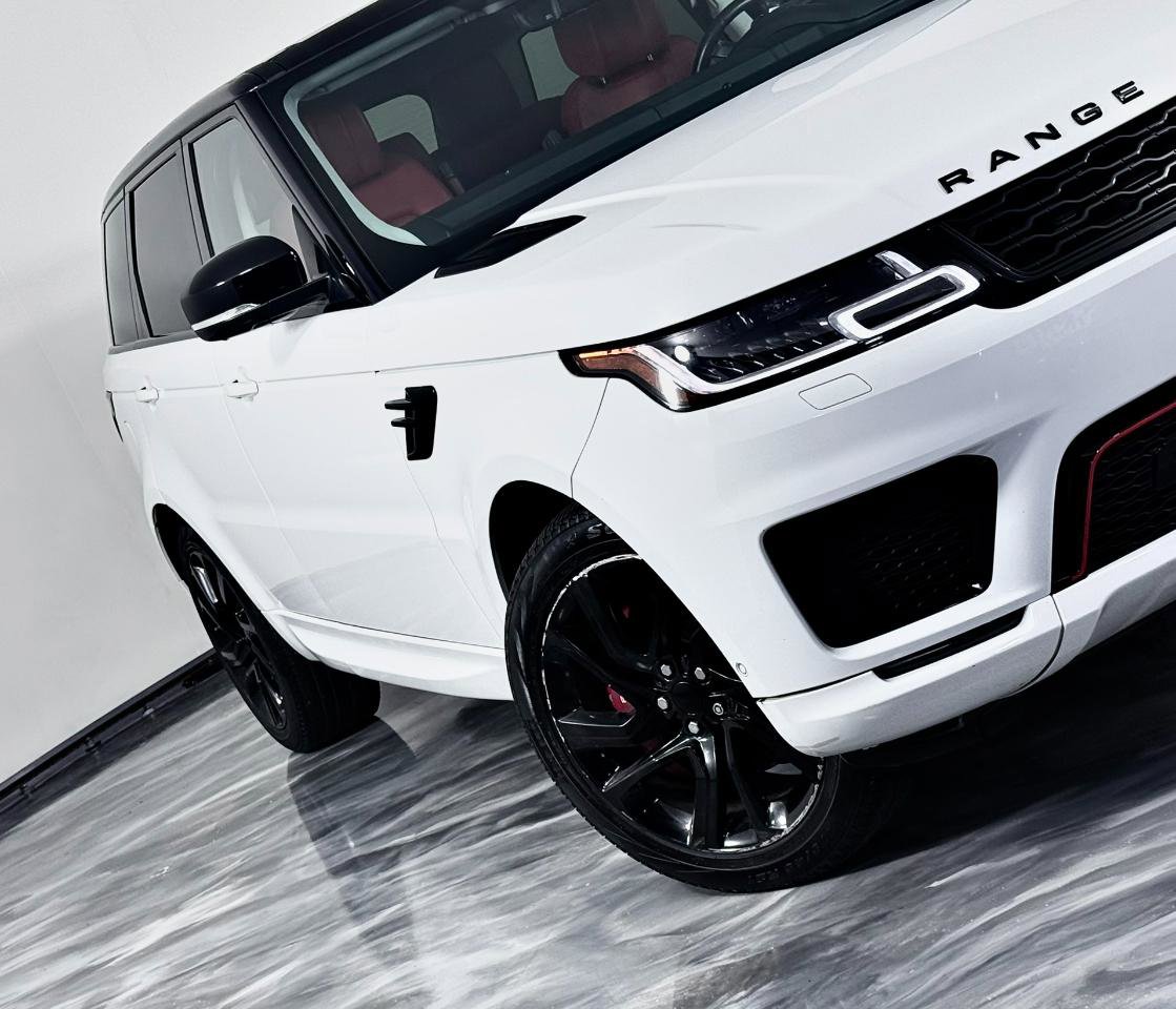 Used 2018 Land Rover Range Rover Sport SVR AWD/4WD image 4