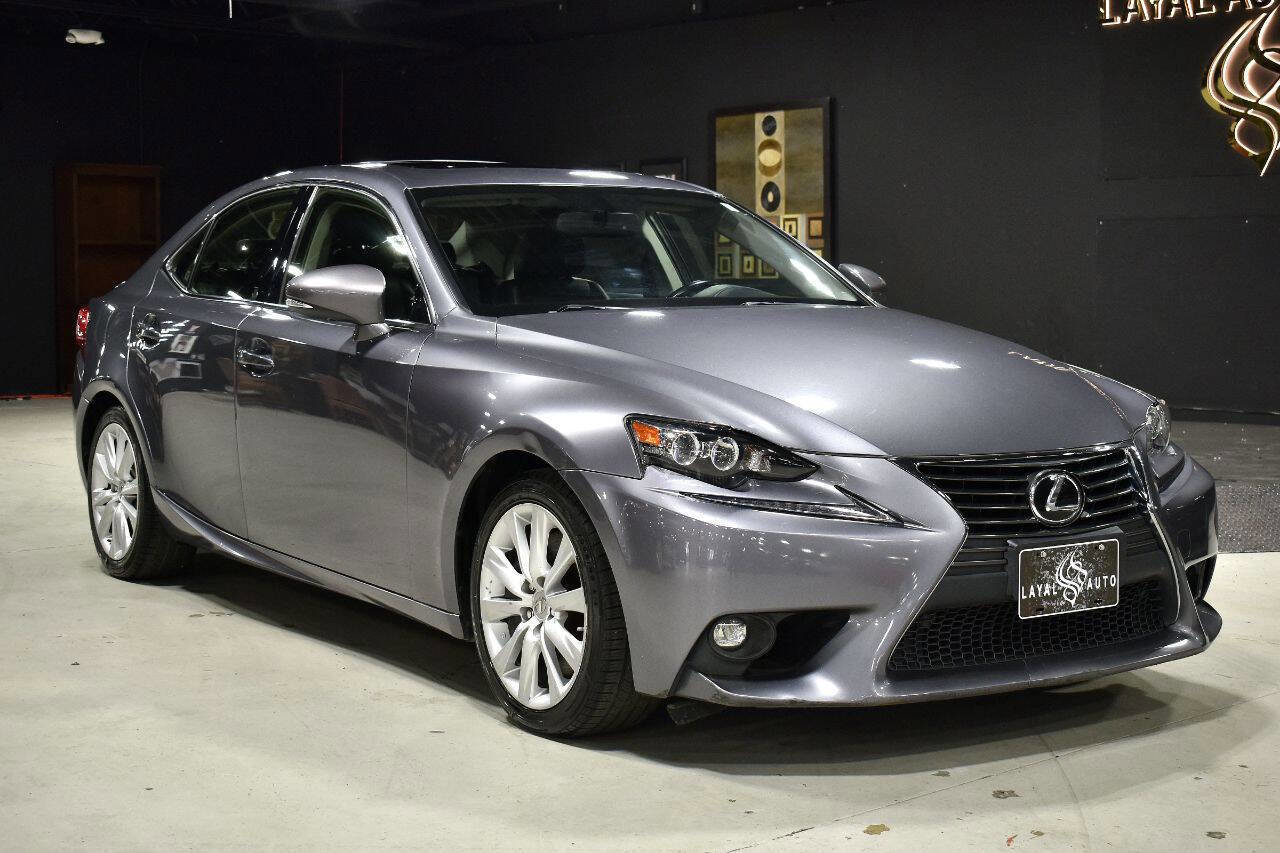 Used 2016 Lexus IS 300 Base AWD 4dr Sedan w/ Premium Package image 2