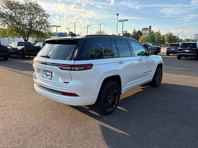 New 2027 Jeep Grand Cherokee Summit AWD/4WD image 29