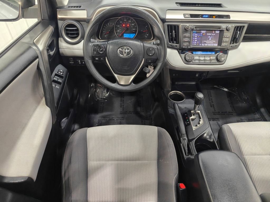 Used 2015 Toyota RAV4 XLE AWD/4WD image 4