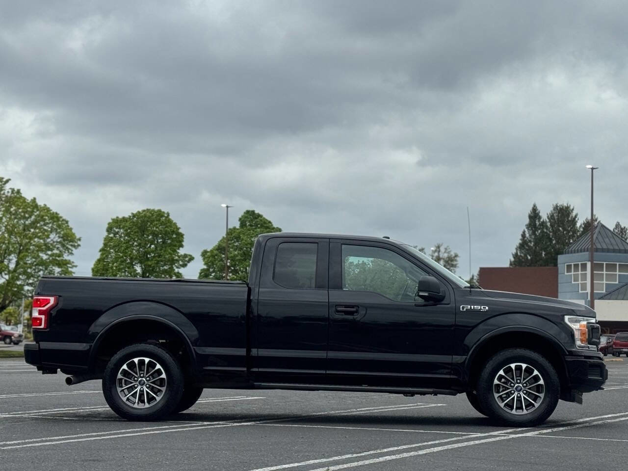 Used 2018 Ford F150 XLT w/ Equipment Group 302A Luxury AWD/4WD image 6