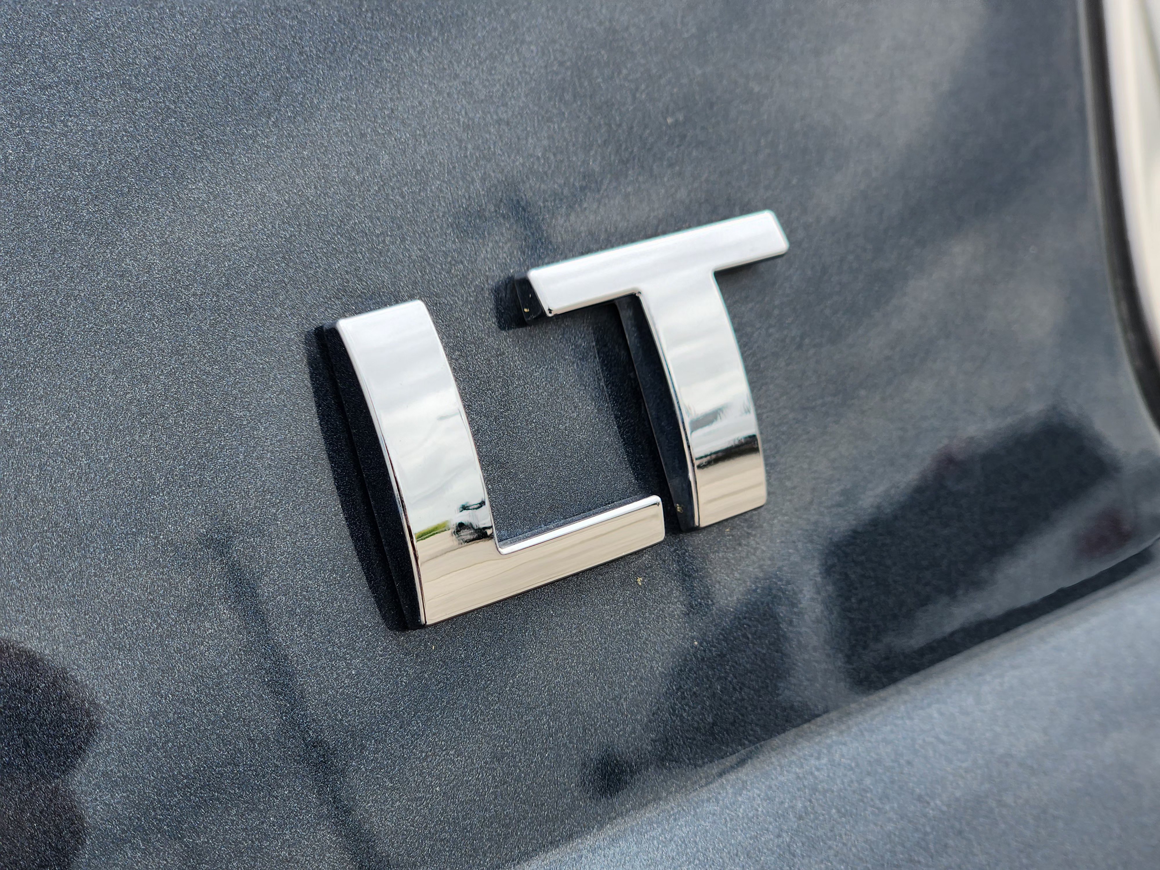 Used 2019 Chevrolet Tahoe LT w/ Luxury Package RWD image 13