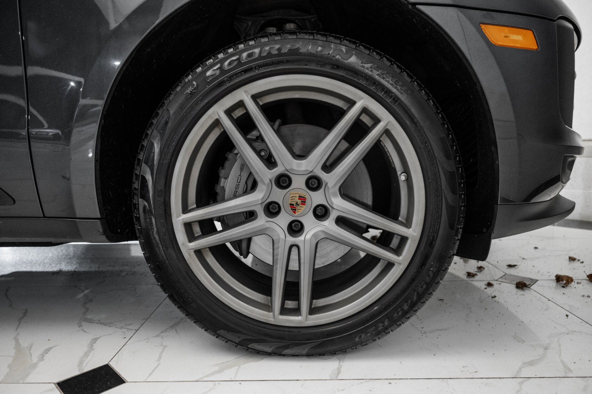 Used 2021 Porsche Macan S image 16