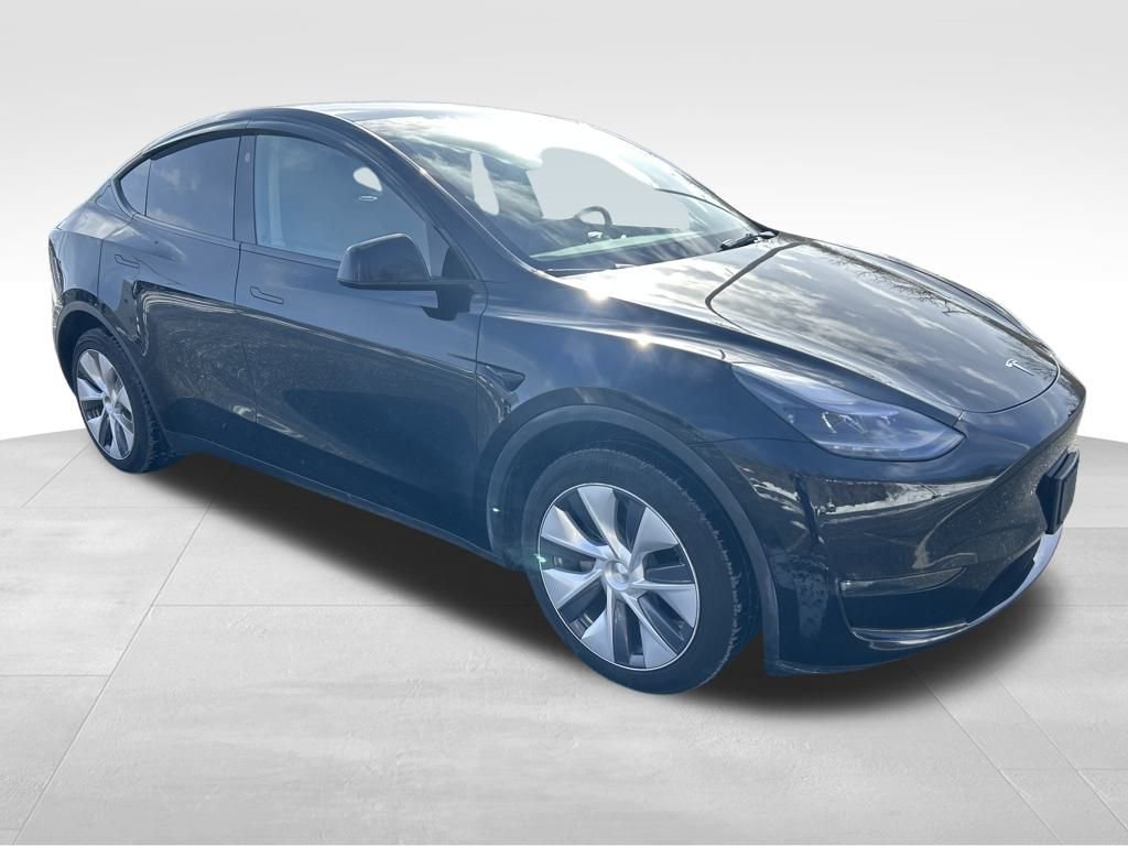 Used 2024 Tesla Model Y Long Range image 7