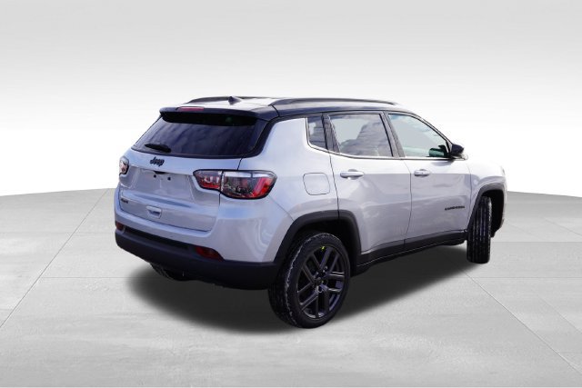 New 2026 Jeep Compass Limited AWD/4WD image 3
