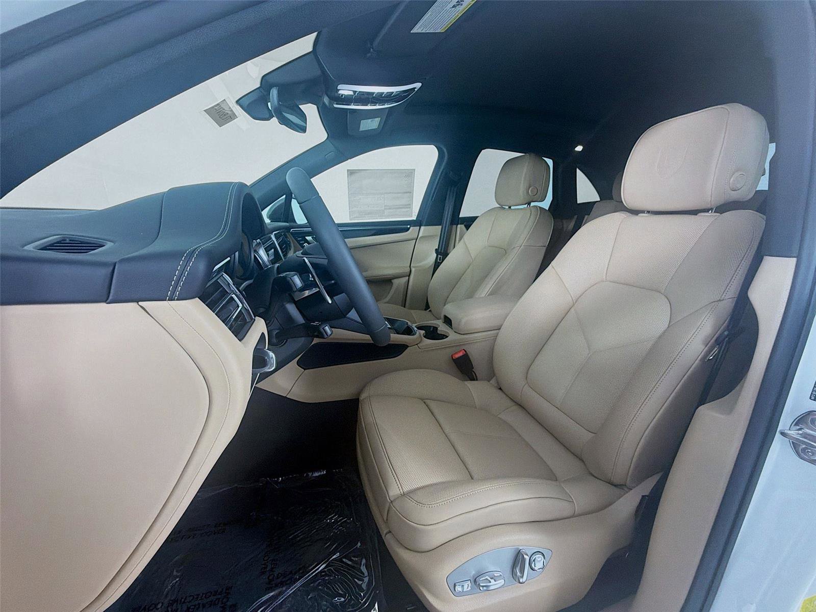 New 2026 Porsche Macan Turbo image 5