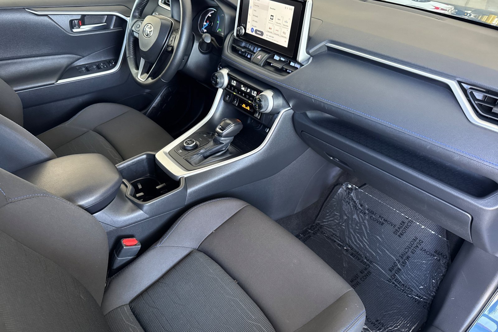 Certified 2025 Toyota RAV4 SE w/ Convenience Package AWD/4WD image 15