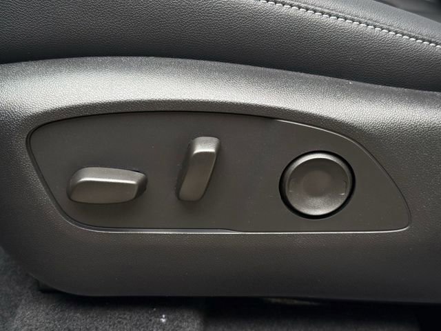 New 2026 Chevrolet Traverse LT image 24