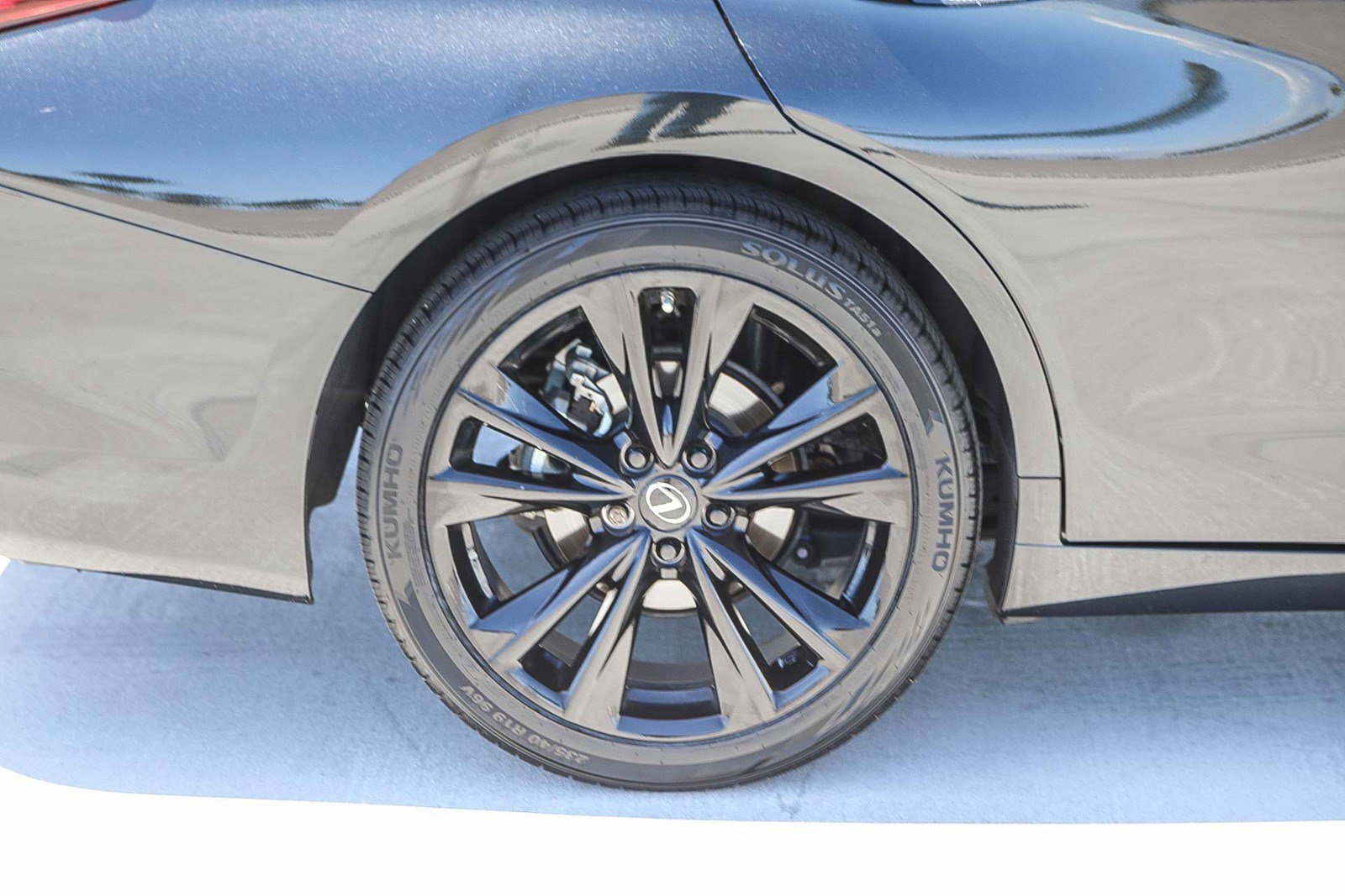 Used 2024 Lexus ES 300h F Sport w/ Accessory Package (Z2) FWD image 11