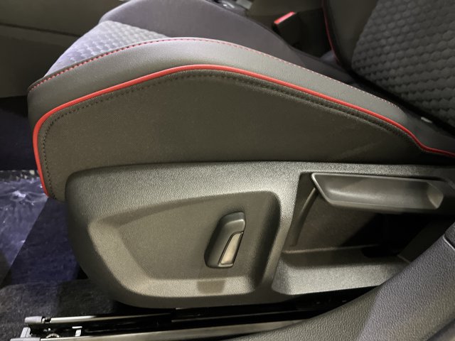 New 2026 Volkswagen GTI SE FWD image 16