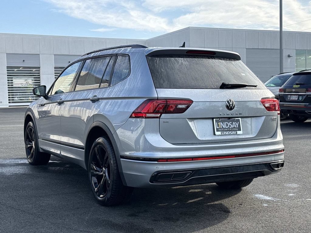 Used 2024 Volkswagen Tiguan SE R-Line AWD/4WD image 5