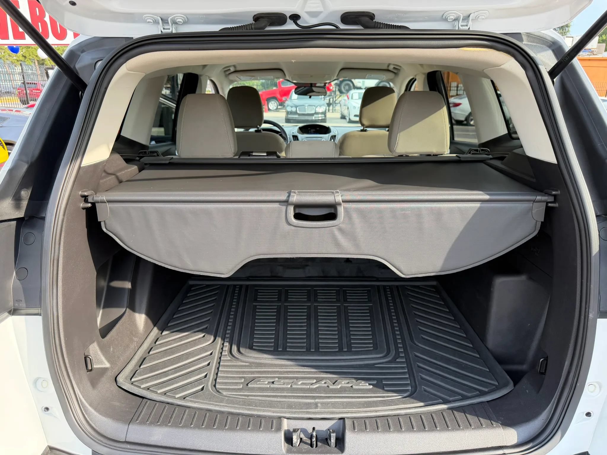 Used 2018 Ford Escape SE FWD image 32