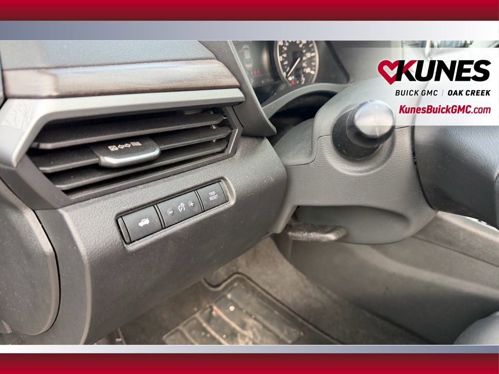 Used 2025 Nissan Altima 2.5 SV image 8