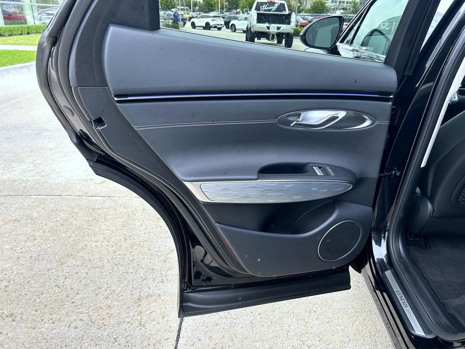 Used 2026 Genesis Electrified GV70 image 20