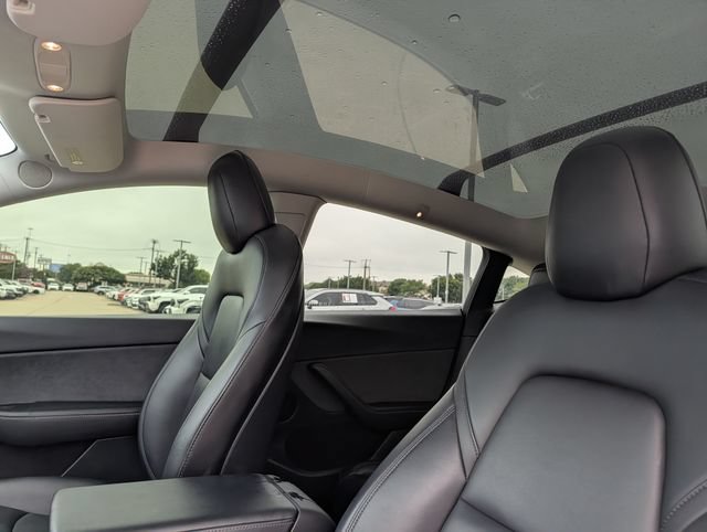 Used 2022 Tesla Model Y Performance AWD/4WD image 25