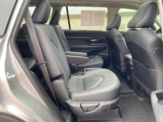 Certified 2024 Toyota Grand Highlander AWD image 25