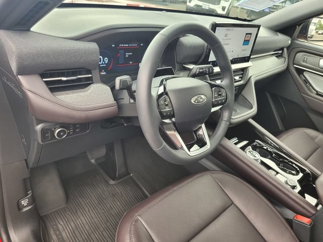 Used 2025 Ford Explorer Platinum AWD/4WD image 9