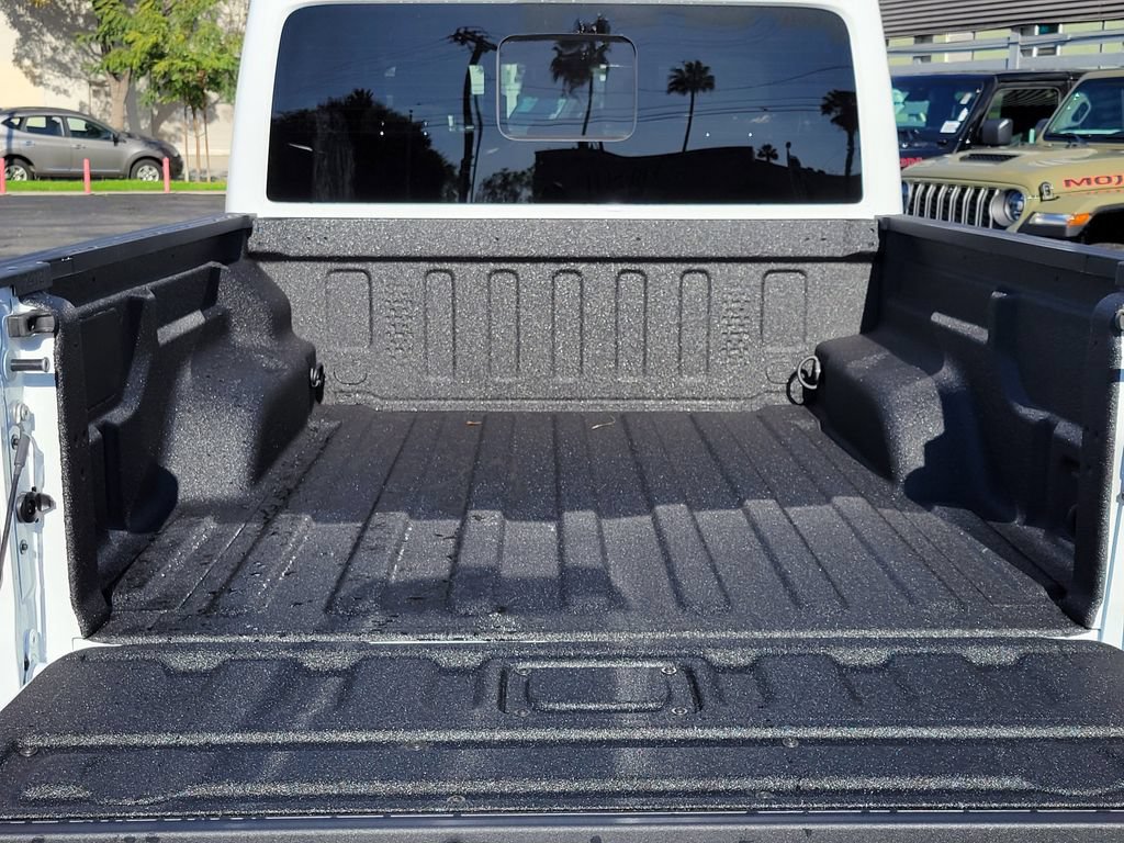 New 2026 Jeep Gladiator Sport AWD/4WD image 17