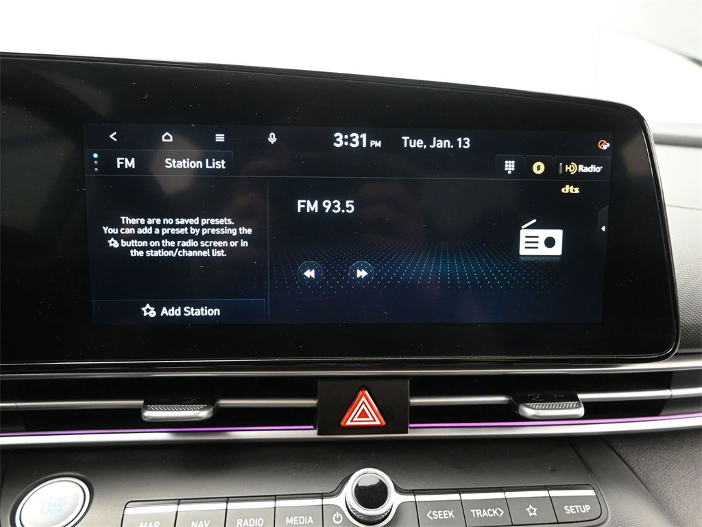 Used 2025 Hyundai Elantra SEL image 23