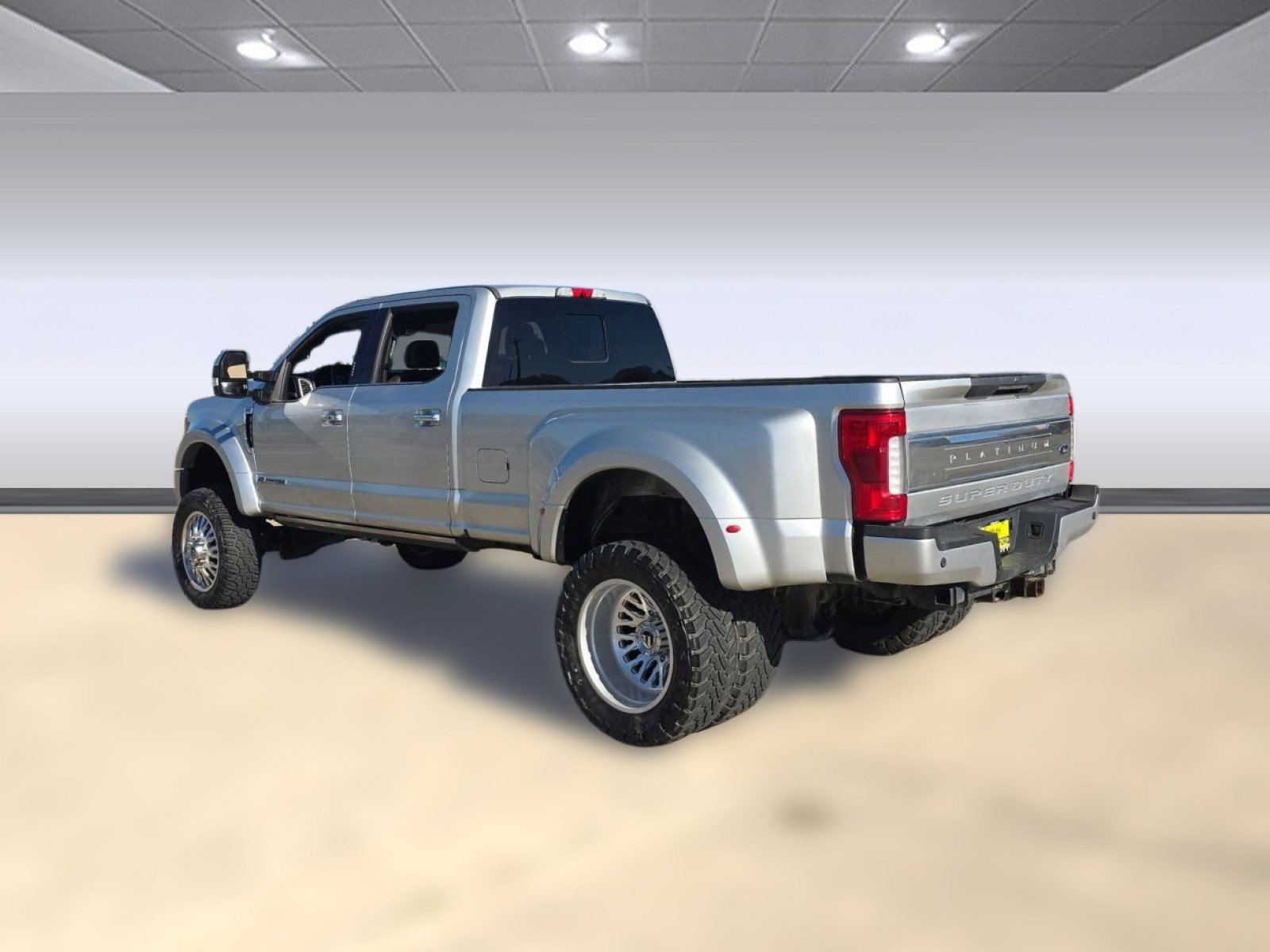 Used 2017 Ford F450 Platinum w/ Platinum Ultimate Package image 3