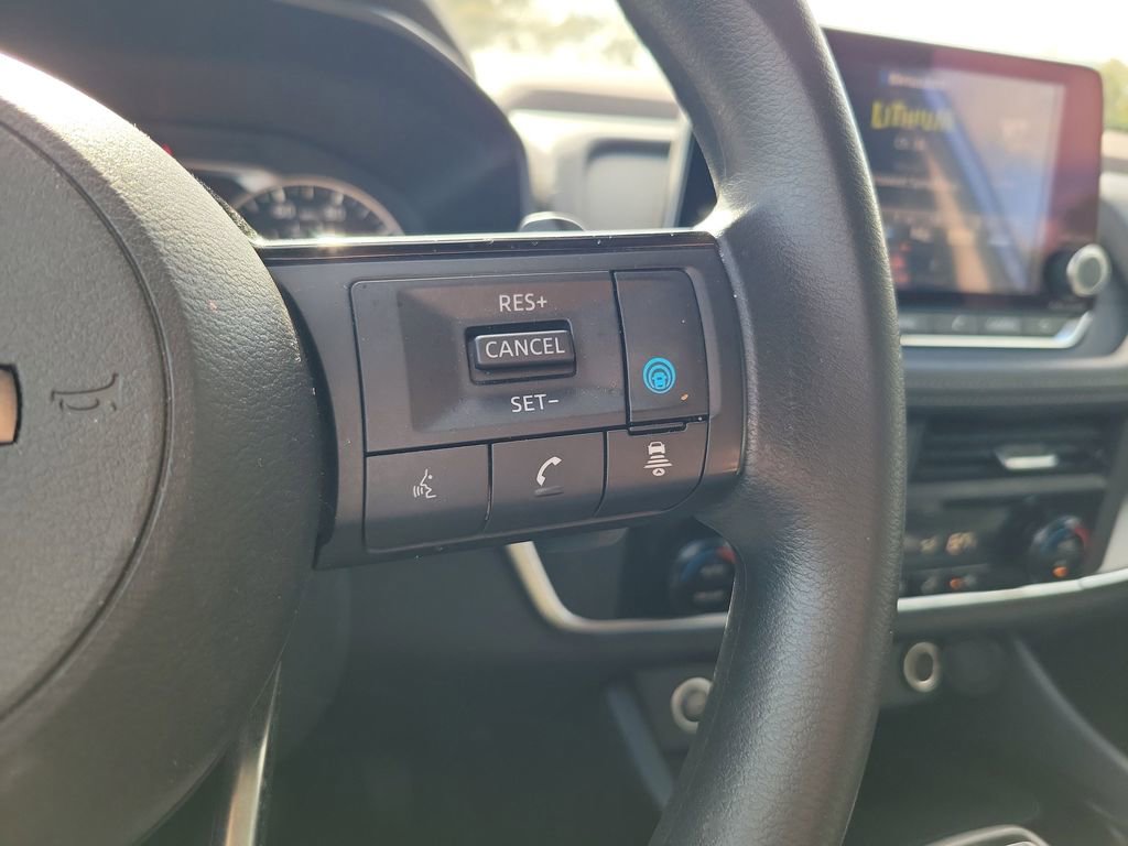 Used 2023 Nissan Rogue SV FWD image 20