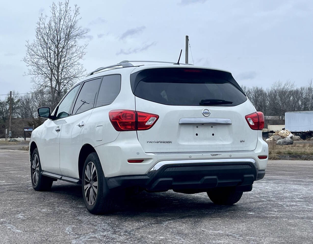 Used 2017 Nissan Pathfinder SV w/ Cargo Package image 3