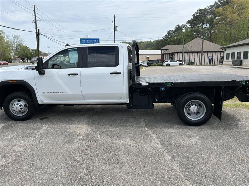 Used 2024 GMC Sierra 3500 Pro w/ Convenience Package image 8