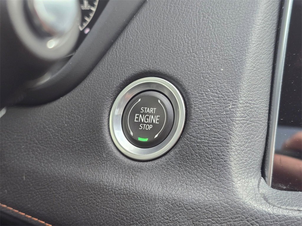 Used 2022 Cadillac XT4 Sport image 34