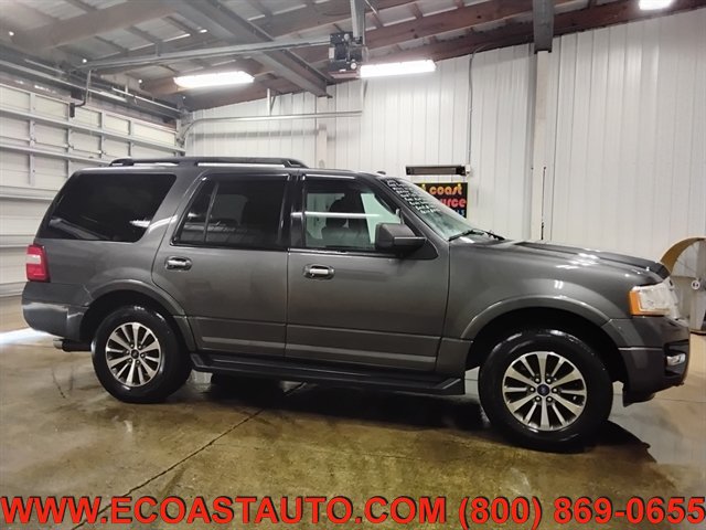 Used 2016 Ford Expedition XLT AWD/4WD image 2