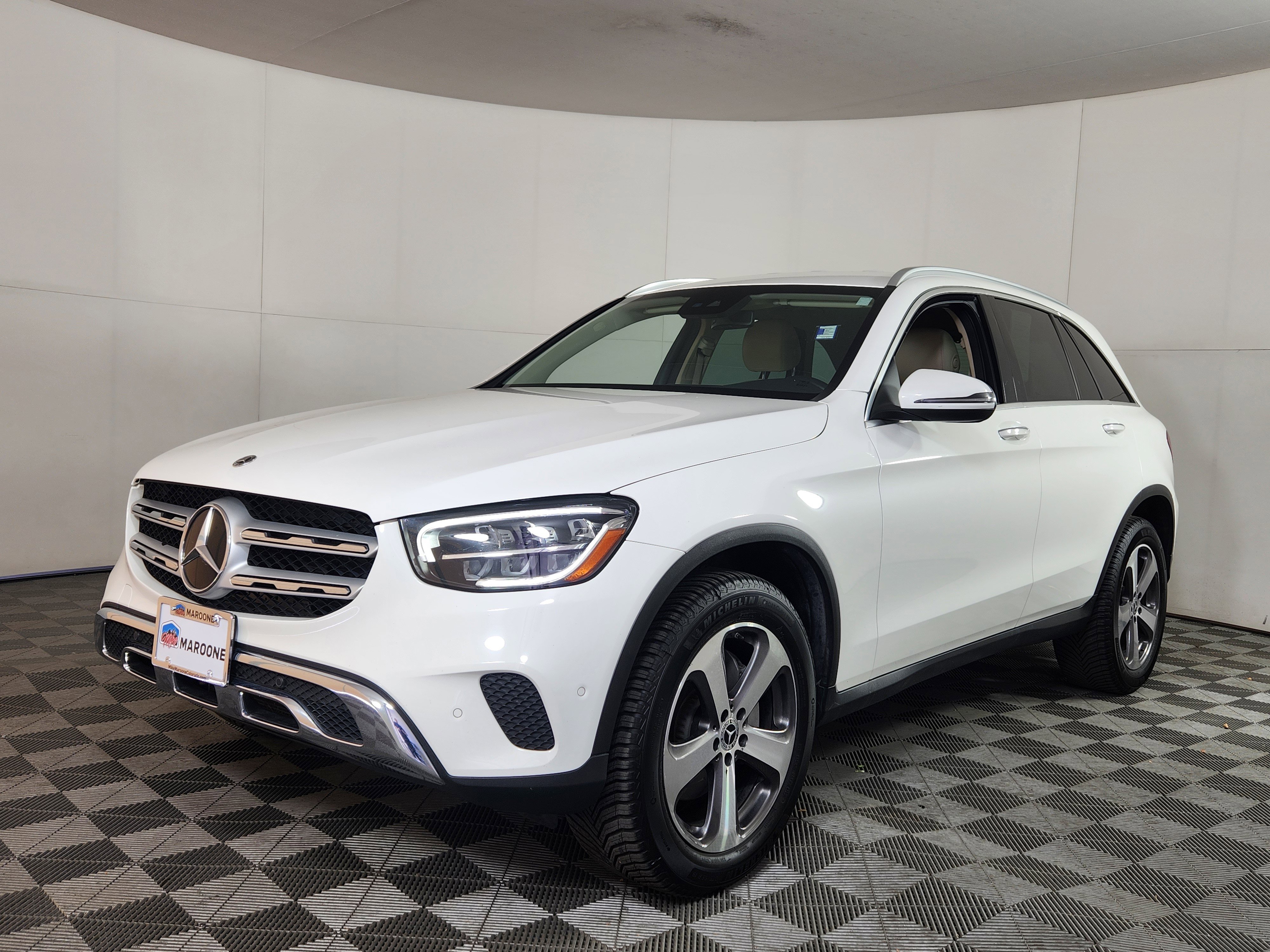 Used 2022 Mercedes-Benz GLC 300 image 3