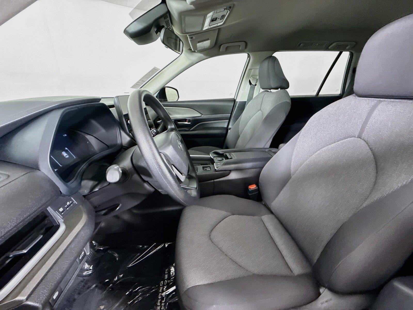 Certified 2025 Toyota Grand Highlander FWD image 3