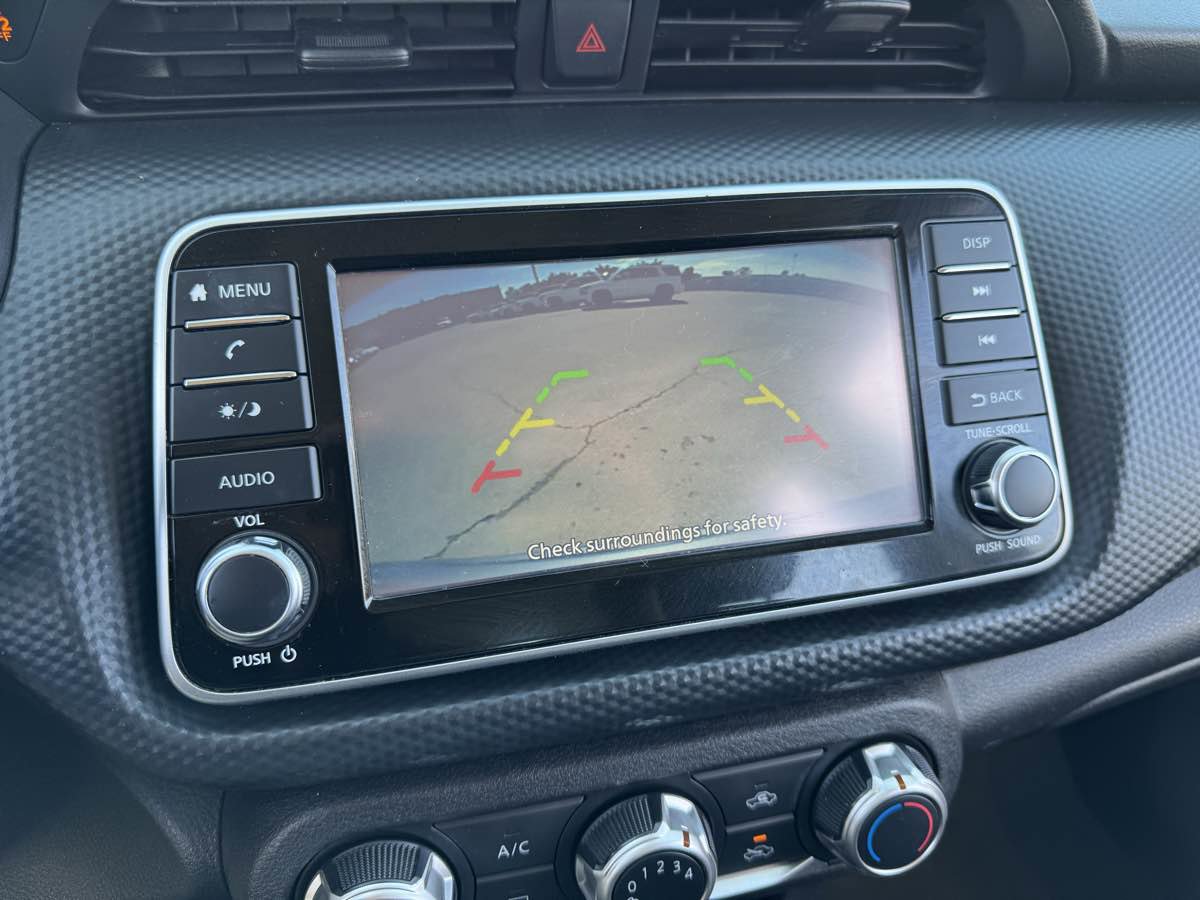 Used 2021 Nissan Kicks S FWD image 27