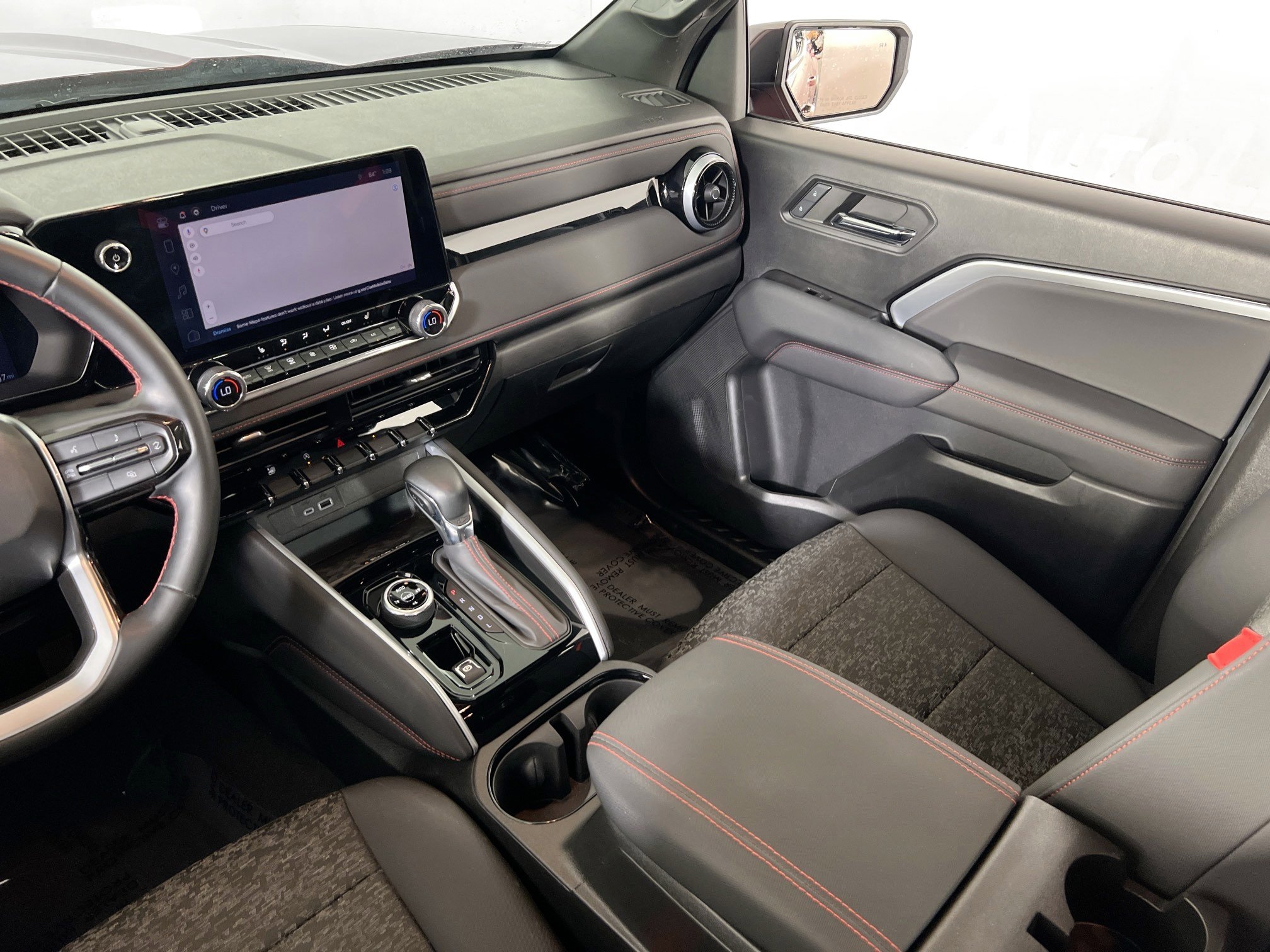 Used 2024 Chevrolet Colorado Z71 w/ Z71 Convenience Package 2 image 22