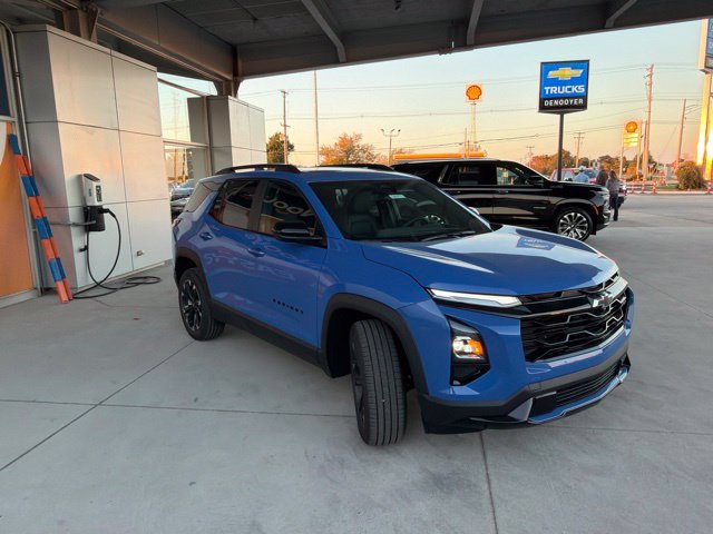New 2027 Chevrolet Equinox RS w/ LPO, Floor Liner Package AWD/4WD image 3