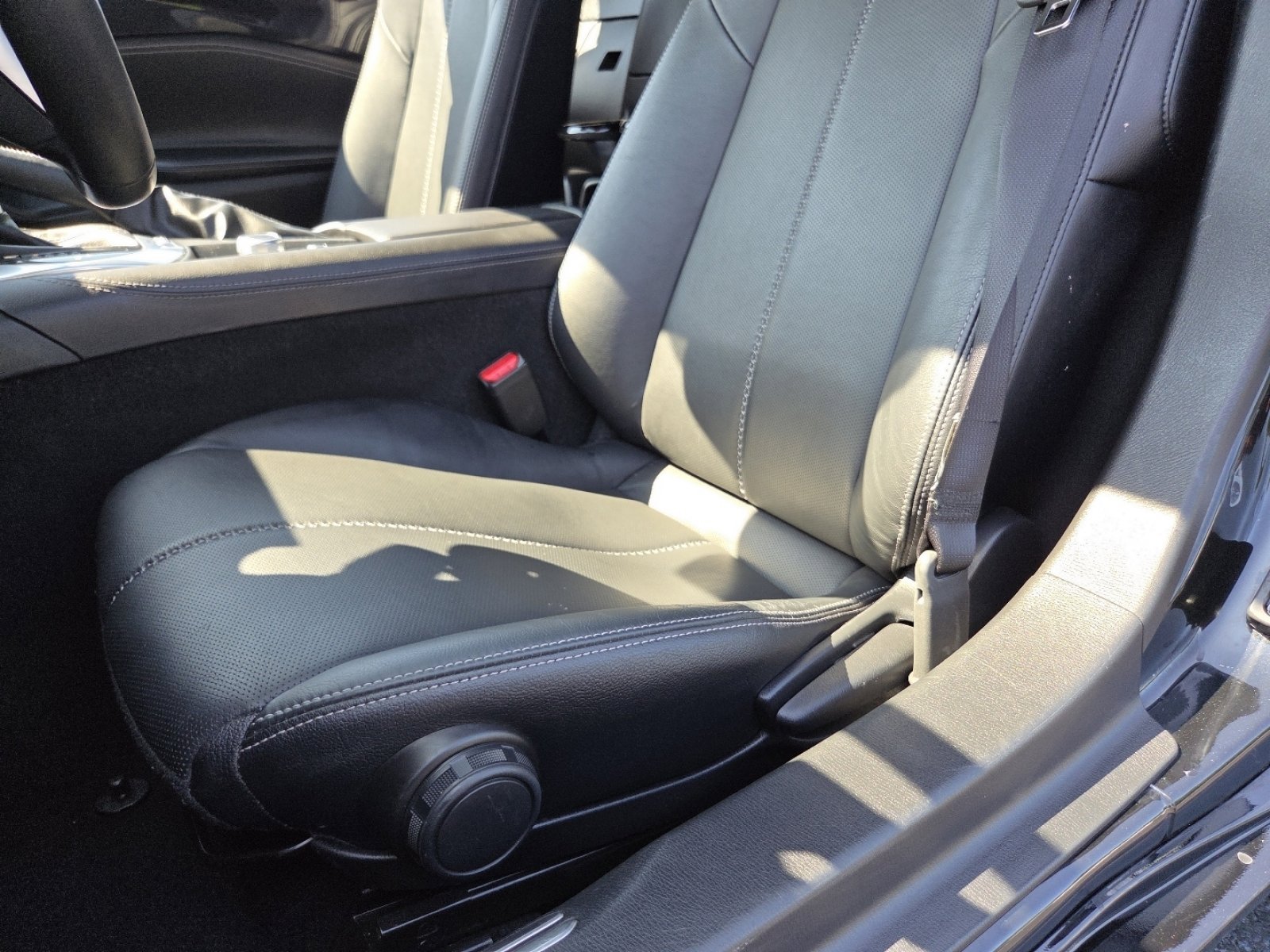 Used 2025 MAZDA MX-5 Miata RF Grand Touring RWD image 27