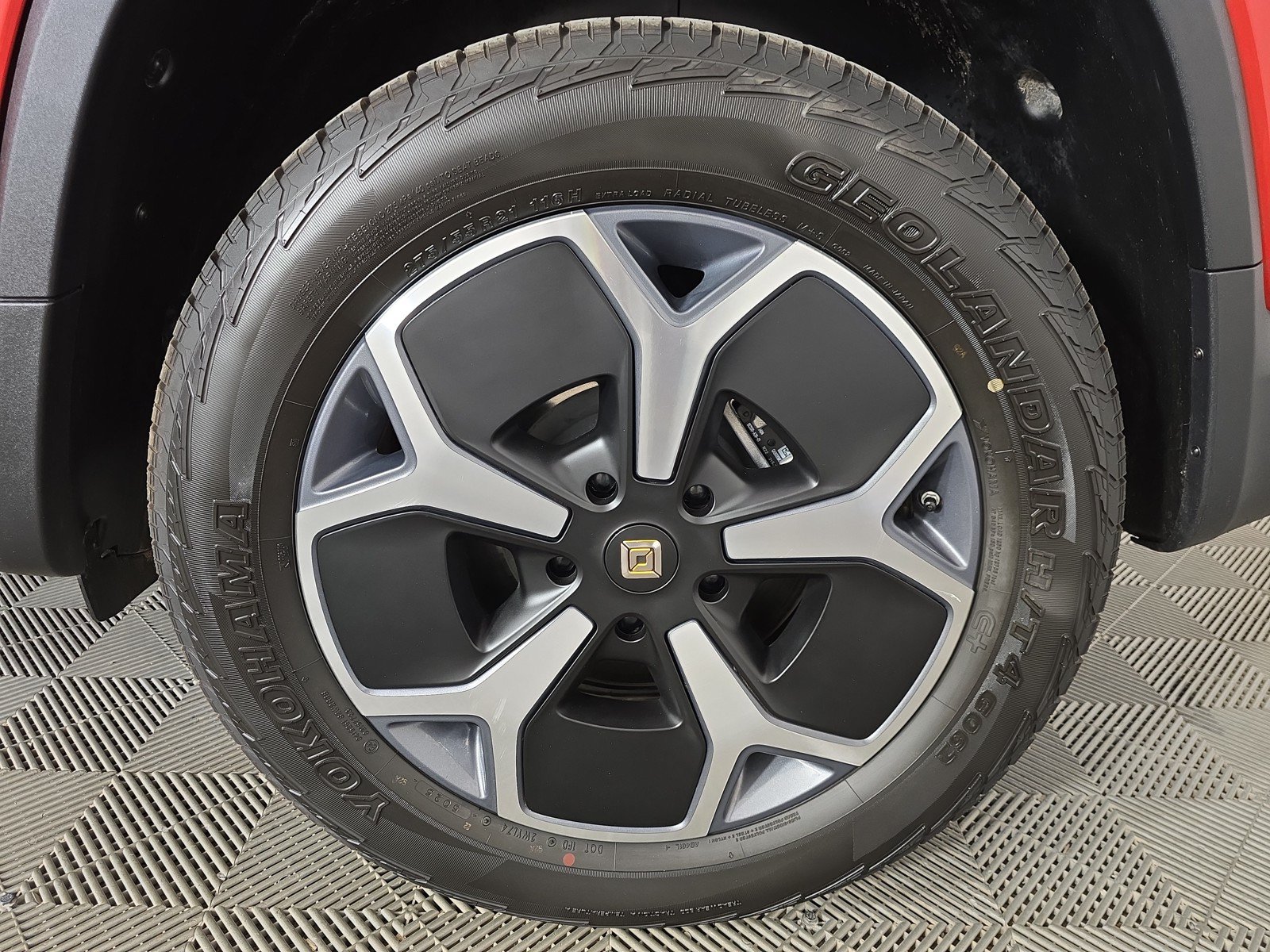 Used 2024 Rivian R1T Adventure AWD/4WD image 10