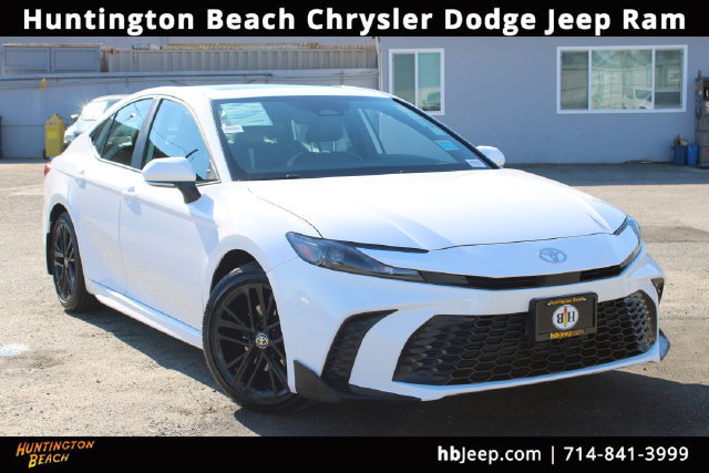 Used 2026 Toyota Camry SE w/ Multimedia Upgrade Package FWD image 1