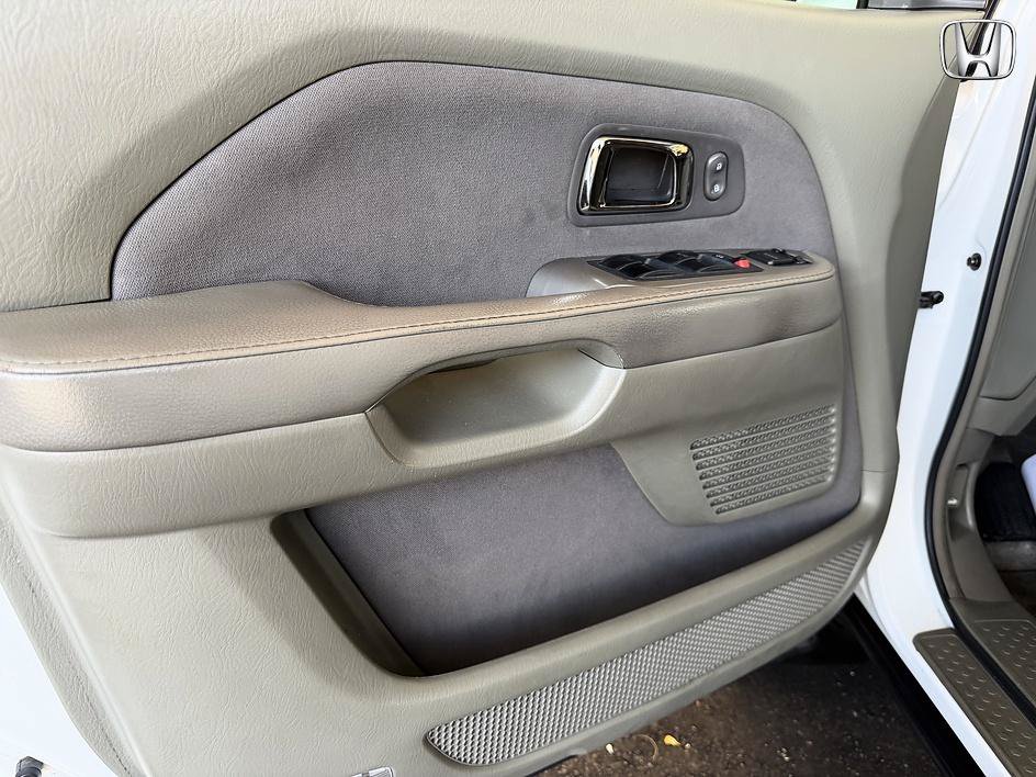 Used 2006 Honda Pilot EX image 23
