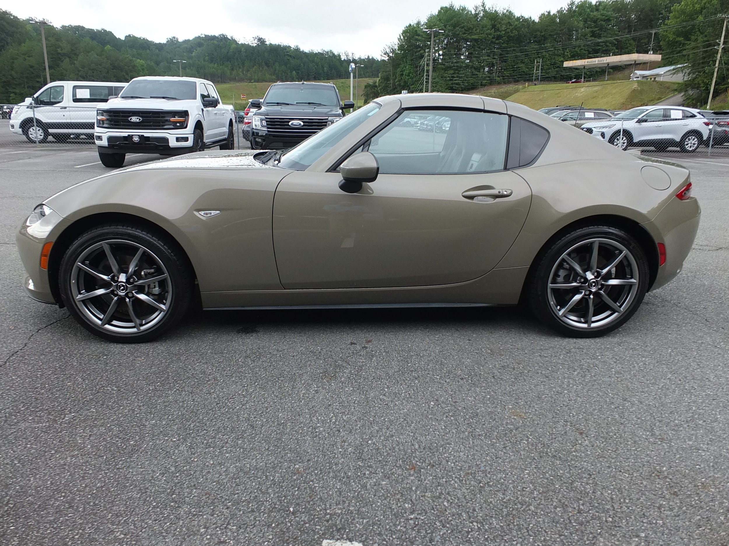 Used 2023 MAZDA MX-5 Miata Grand Touring w/ Weather Package RWD image 6